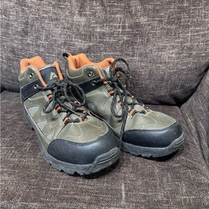 Ozark Trail Men's Hiking Shoes Olive Black Orange US Size 10.5  outdoors